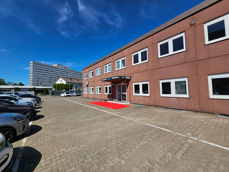 myParken-Parkplatz-neben-dem-Hotel-Redisson-Blu myParken-Parkplatz-neben-dem-Hotel-Redisson-Blu